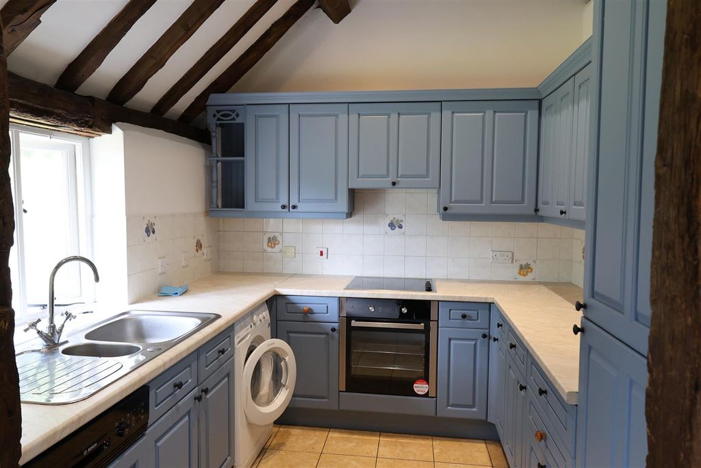 Property photo 3 of 13 Kitchen