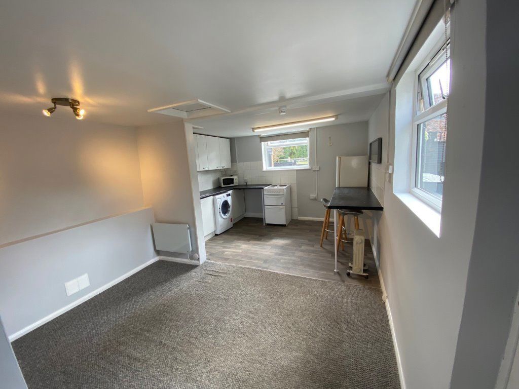 Property photo 3 of 11