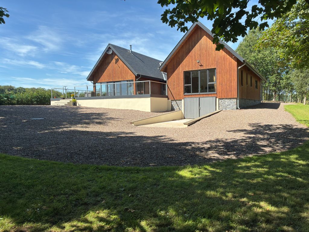 Property photo 2 of 43