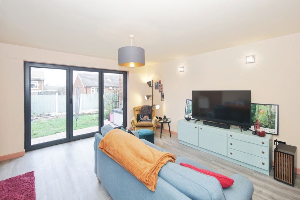 Property photo 3 of 20 Pbox-Img.Jpg