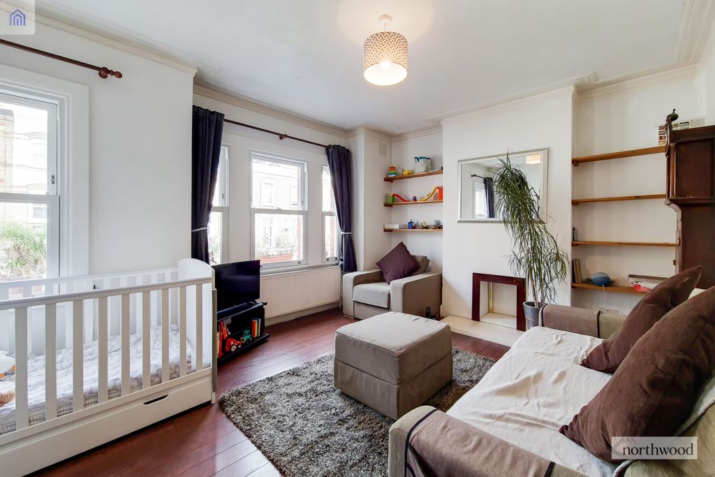 Property photo 2 of 10