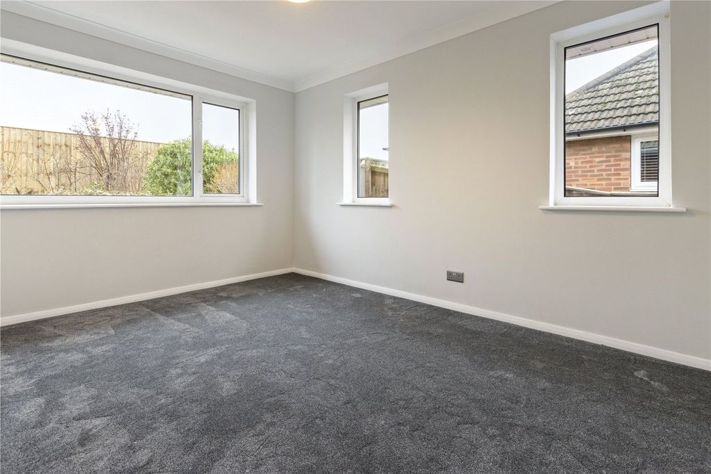 Property photo 2 of 21 Picture No. 09