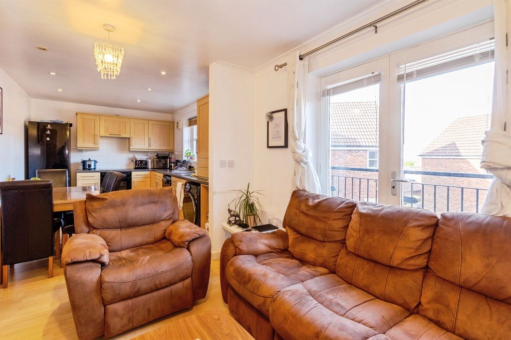Property photo 2 of 8