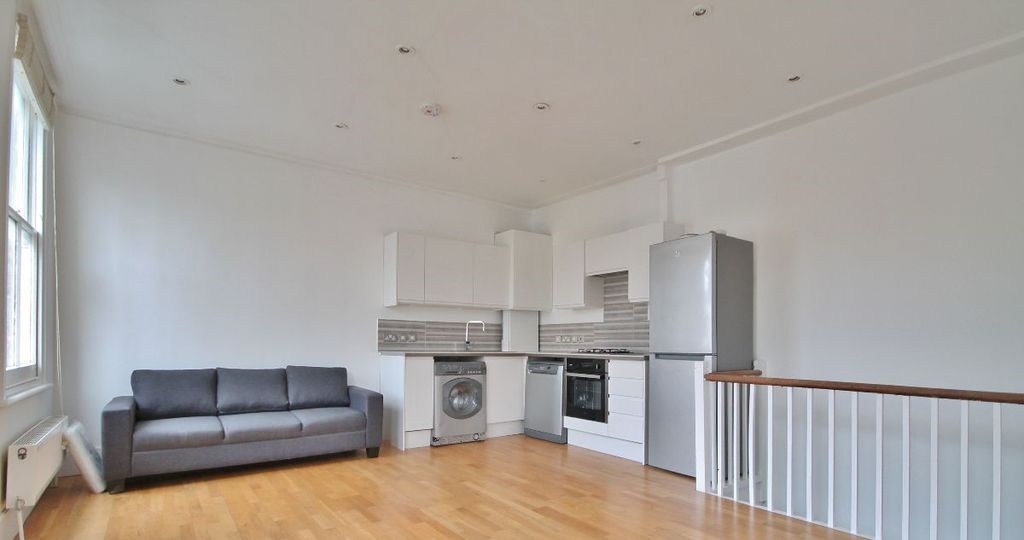 Property photo 2 of 8