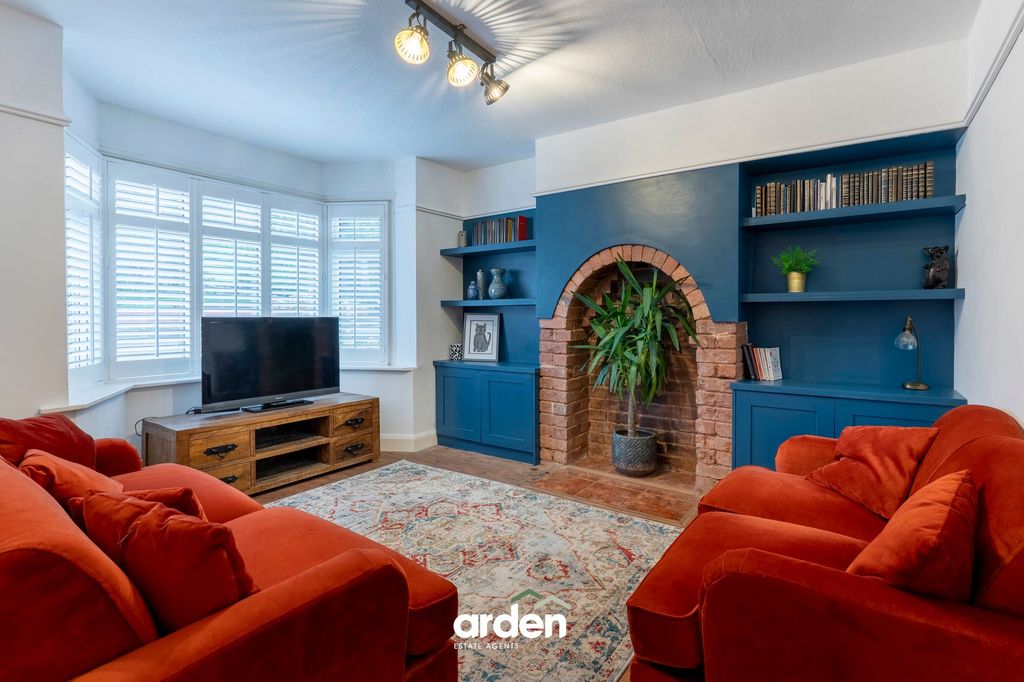 Property photo 2 of 17