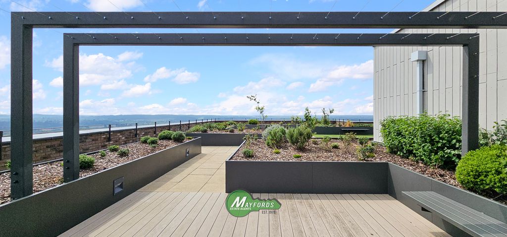 Property photo 1 of 12 92 Ernest Court, 4 Regal Walk, Bexleyheath, Da6 7By