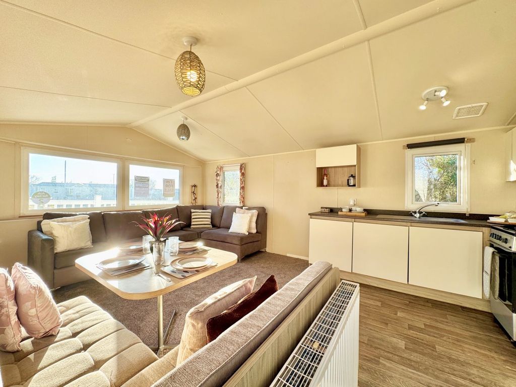 Property photo 1 of 8 Willerby Etchingham 2016 Car0021269 126444452.Jpeg