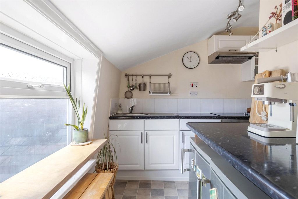 Property photo 3 of 14 Picture No. 13