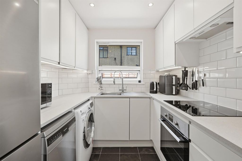 Property photo 2 of 19 16_Img_4308.Jpg