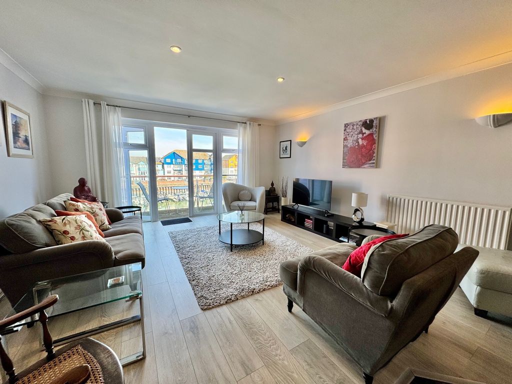 Property photo 2 of 8