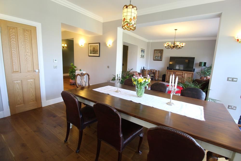 Property photo 3 of 20 Dining Room