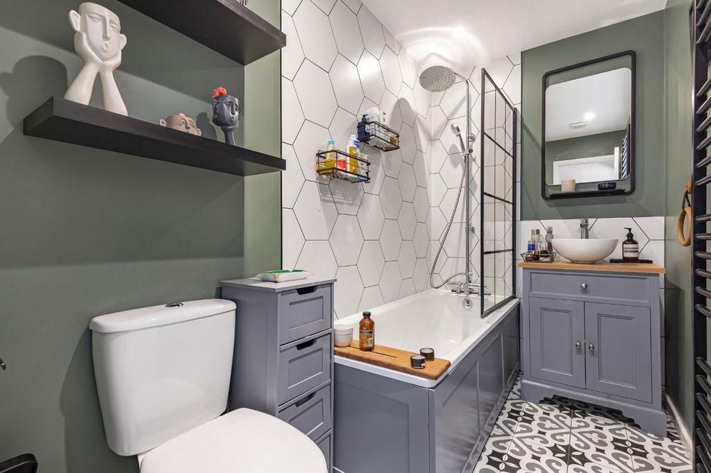 Property photo 3 of 10 Picture No. 14