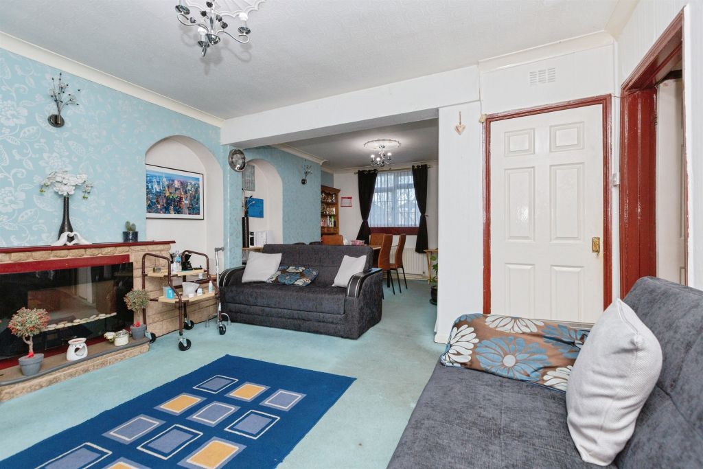 Property photo 2 of 16