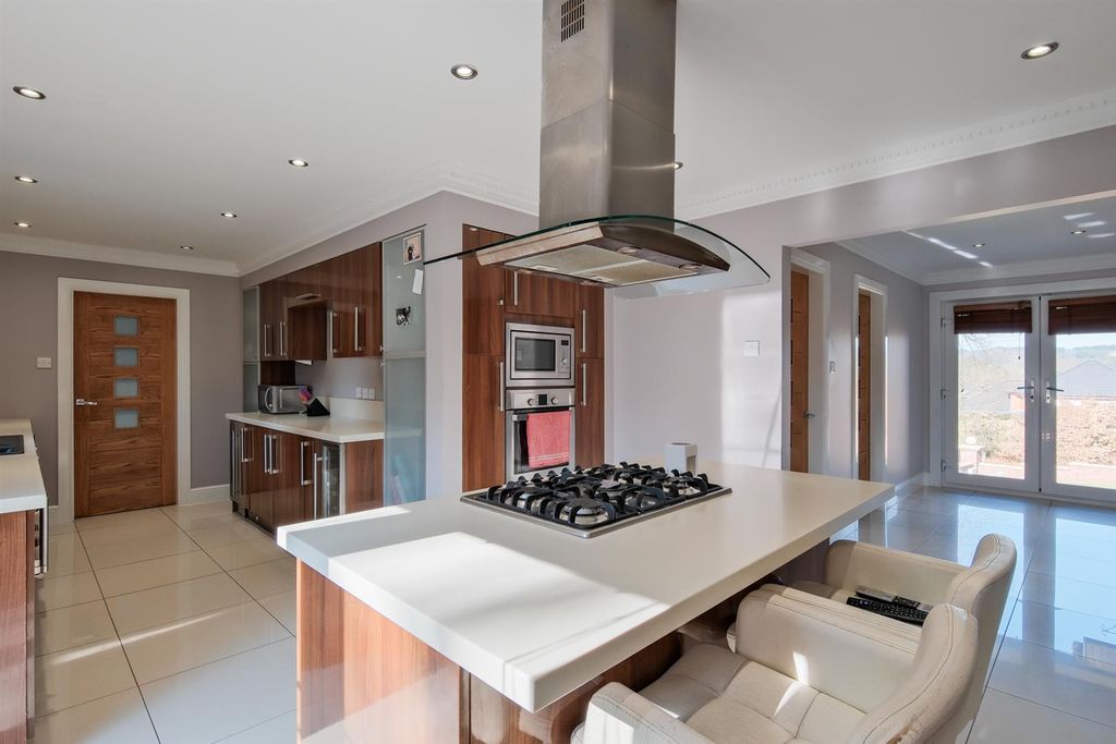 Property photo 2 of 73 053-141 Mill Road Allanton, ML7 5Dd.Jpg
