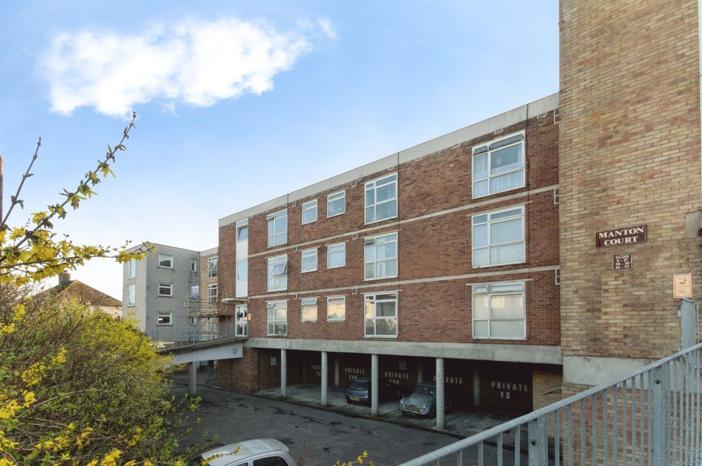 Property photo 2 of 13