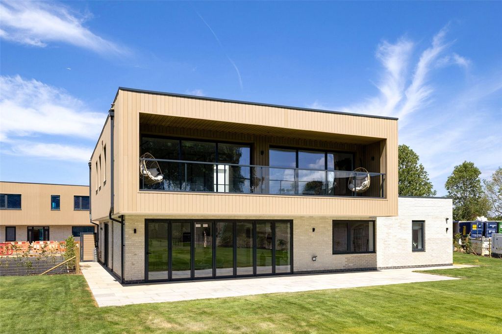 Property photo 1 of 13 Show Home