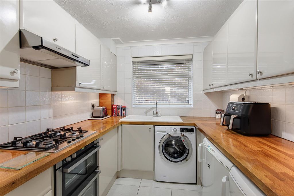 Property photo 3 of 23 60786_016.Jpg