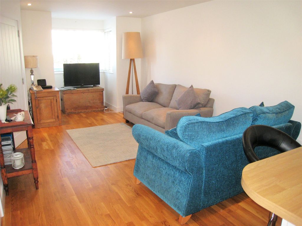 Property photo 2 of 18 Picture No. 02