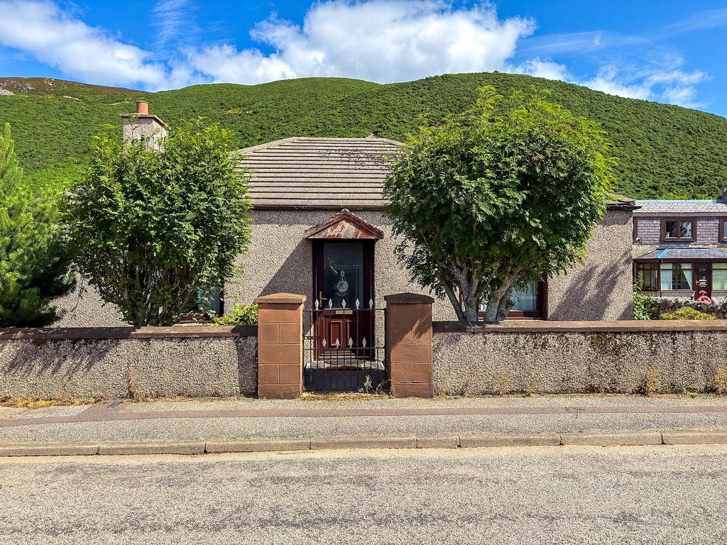 Property photo 2 of 19