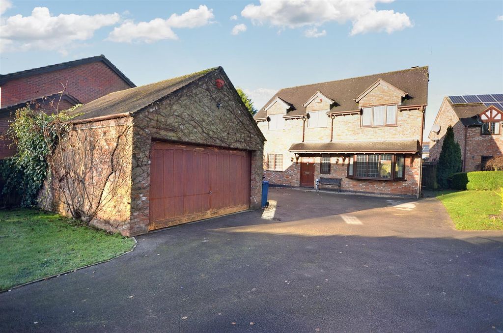 Property photo 1 of 16
