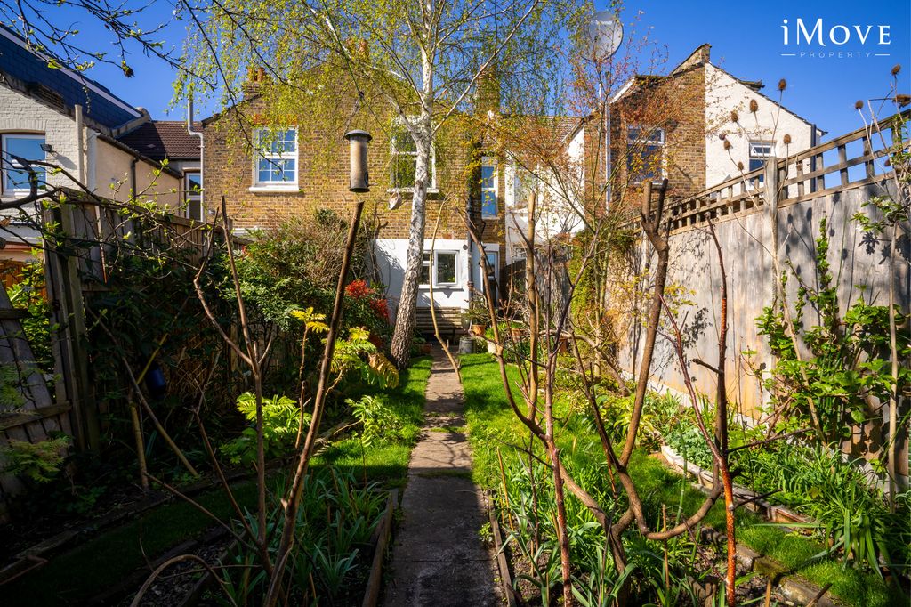 Property photo 3 of 17