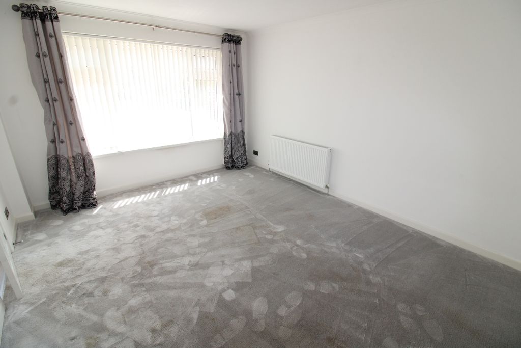 Property photo 2 of 10 Lounge