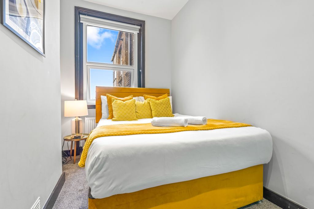 Property photo 3 of 24