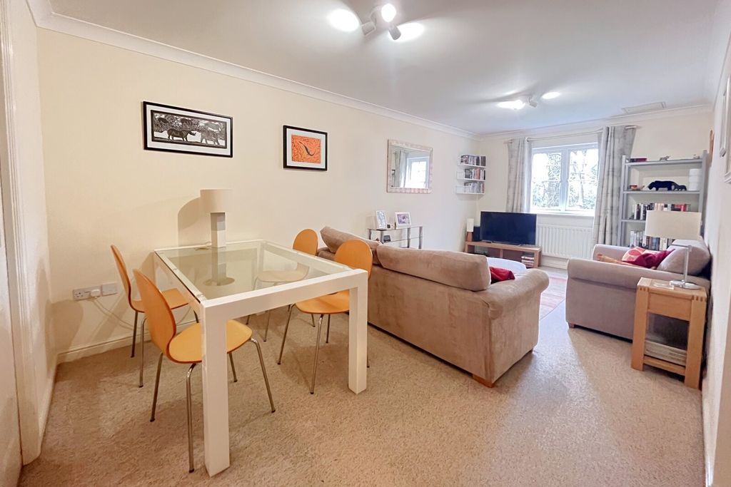 Property photo 2 of 10 Picture No. 02