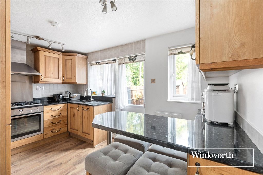 Property photo 2 of 15 Picture No. 05