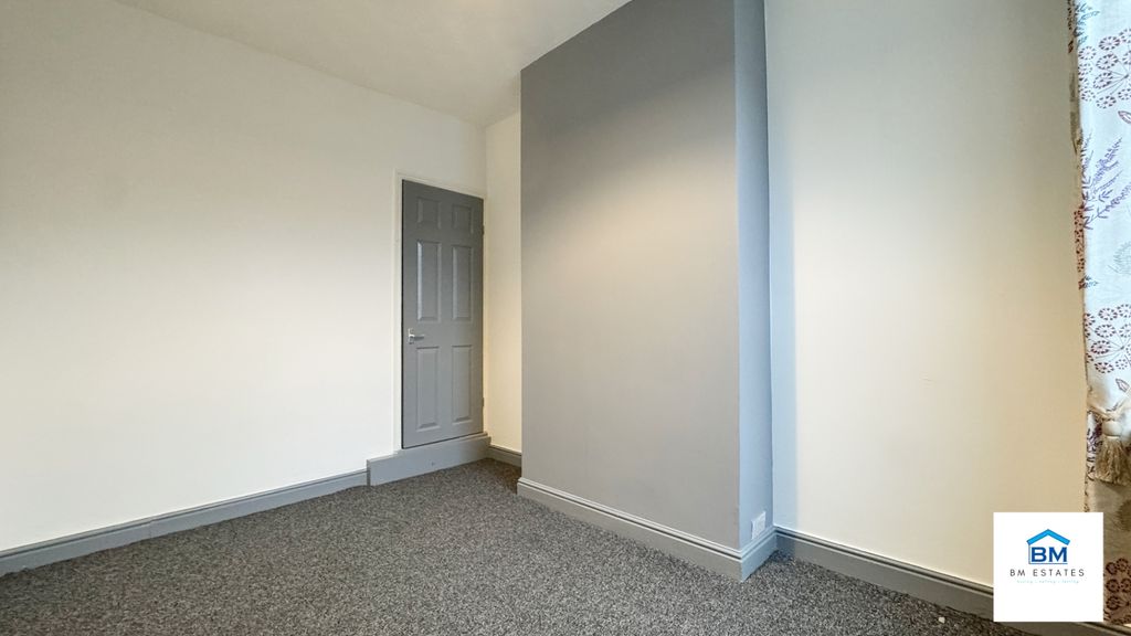 Property photo 3 of 5 Bedroom 2