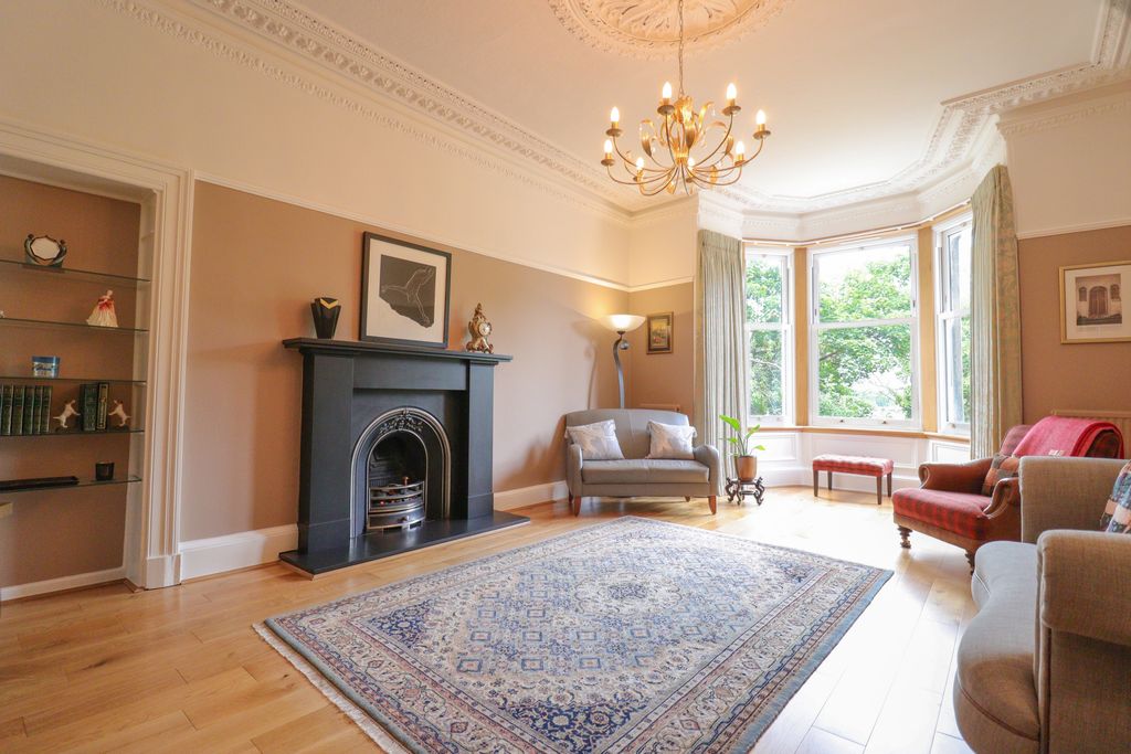 Property photo 2 of 24