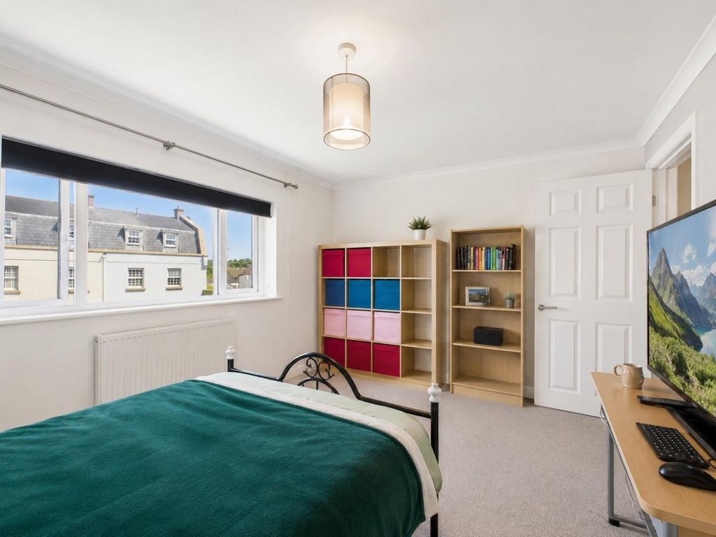 Property photo 3 of 12 Bed 1 2.Jpg