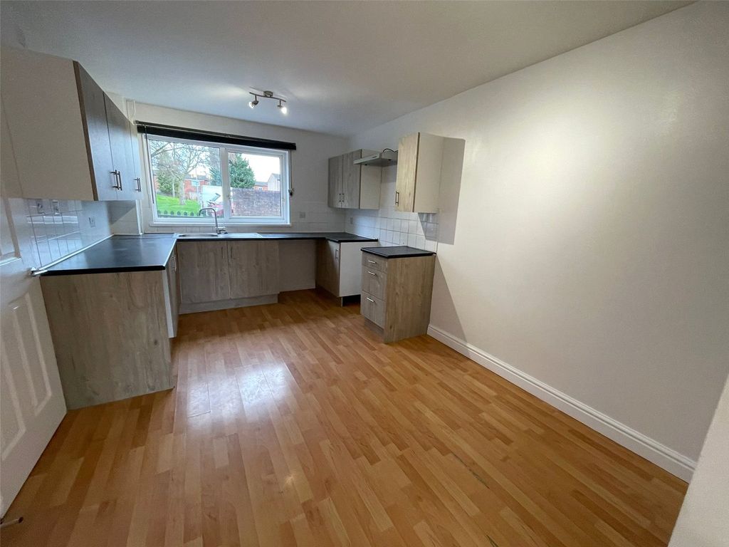 Property photo 3 of 10 Picture No. 04