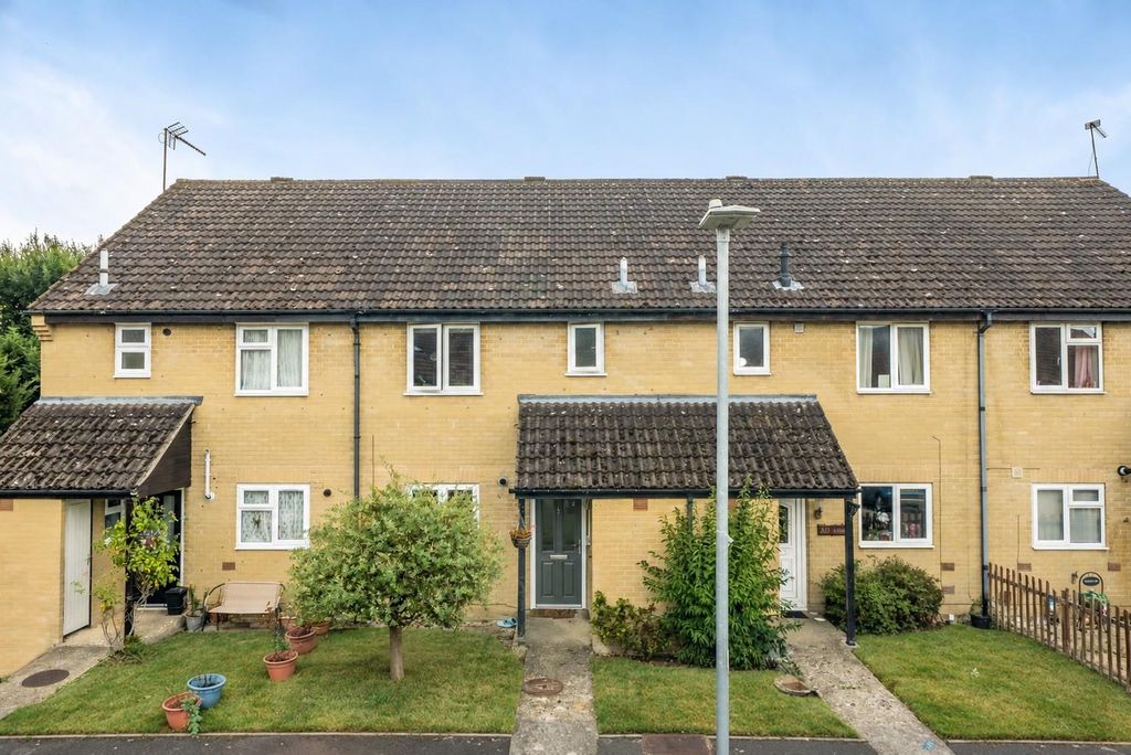 Property photo 1 of 18 Front 2.Jpg