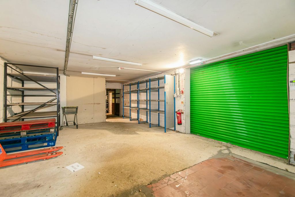 Property photo 3 of 6 2Web2.Jpg