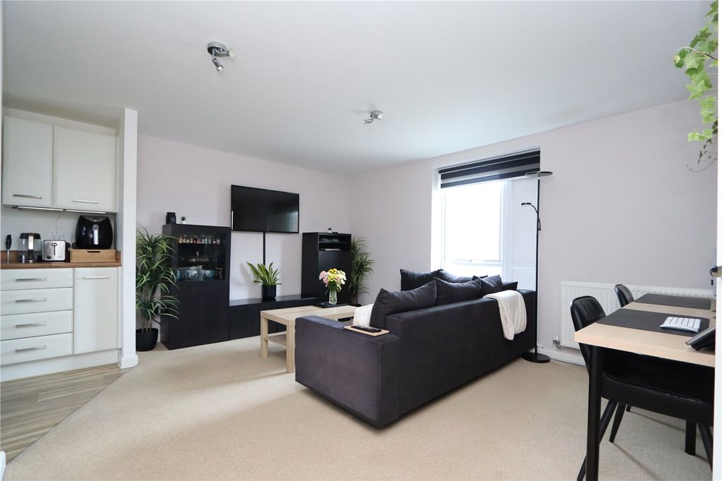 Property photo 3 of 10 Picture No. 09