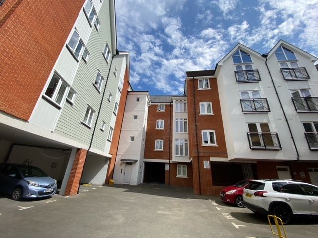 Property photo 1 of 7 Exterior