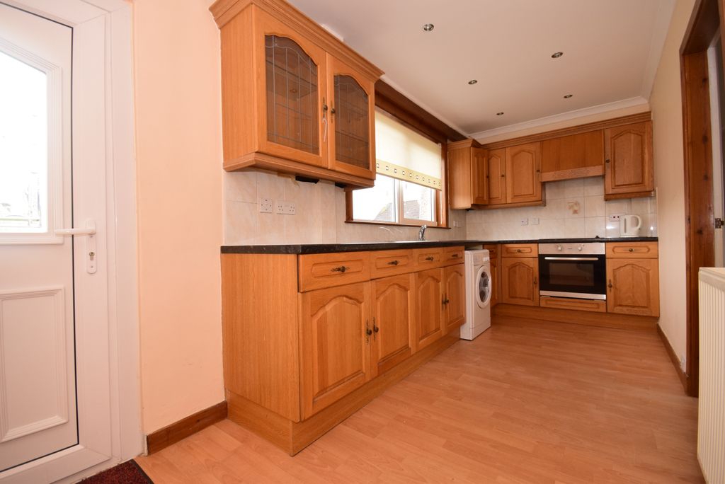 Additional image 4 of 2 bed end terrace house to rentHarthill ML7