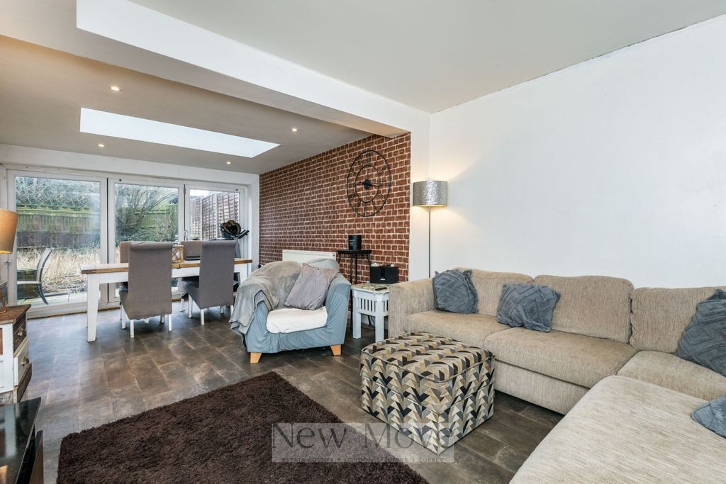 Property photo 2 of 13 Gallery