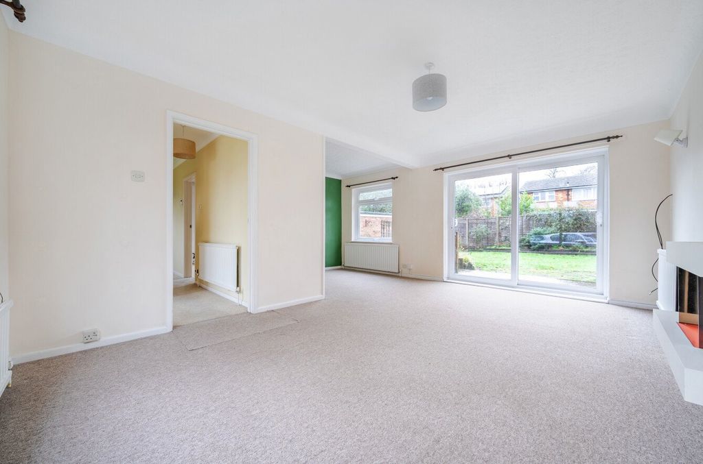 Property photo 2 of 13 Picture No. 16