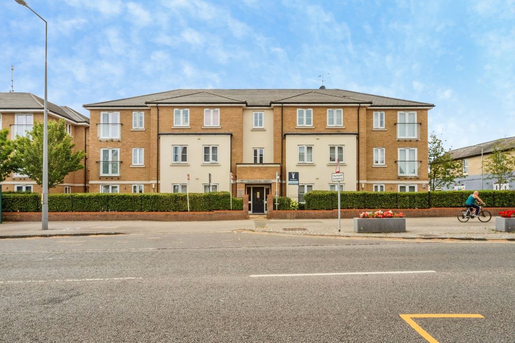 Property photo 1 of 18 Pbox-Img.Jpg