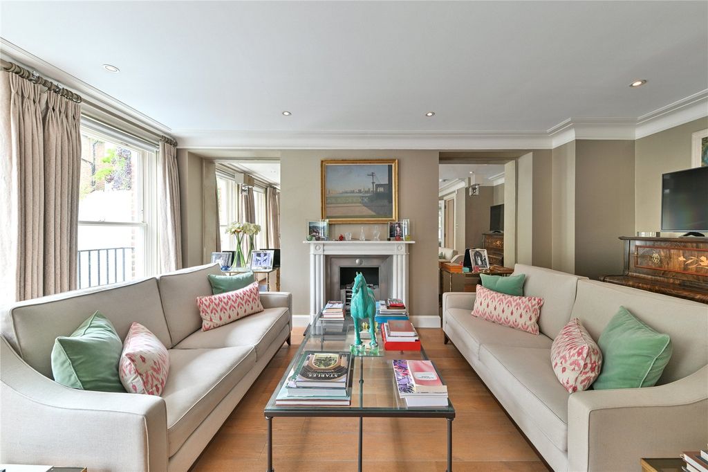 Property photo 2 of 16 Reception Room
