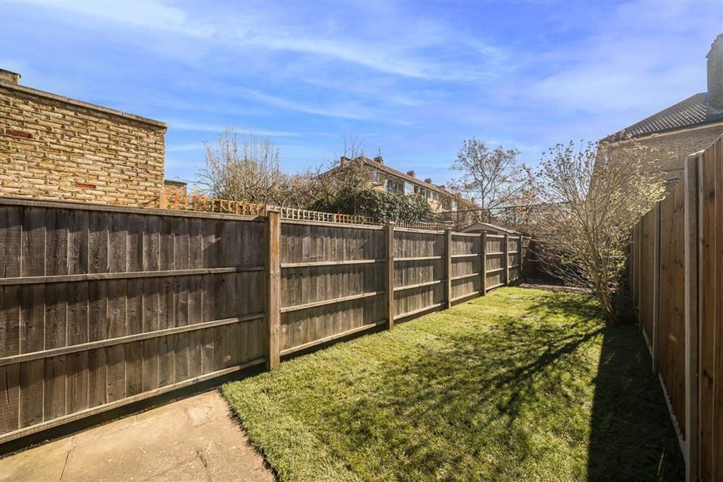 Property photo 3 of 11