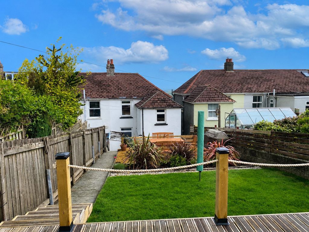 Property photo 1 of 17 Picture No. 01
