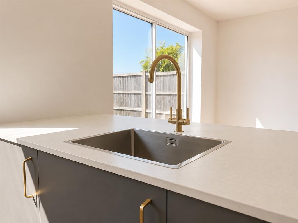 Property photo 3 of 13 Feature 2