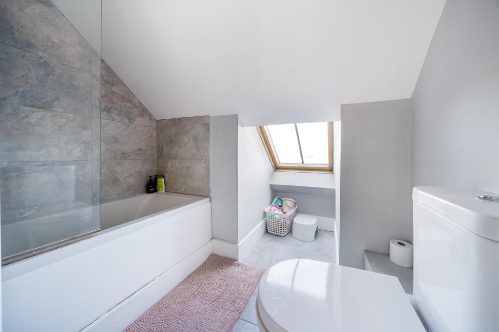 Property photo 3 of 18 Bathroom