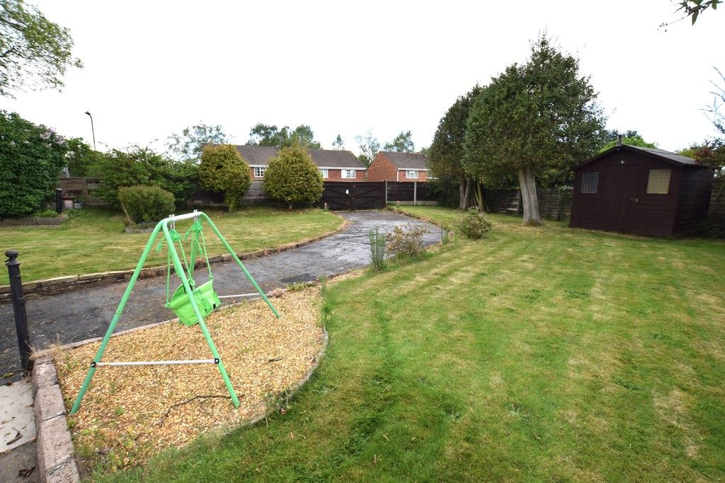 Property photo 3 of 22 Garden &amp; Driveway To The Rear