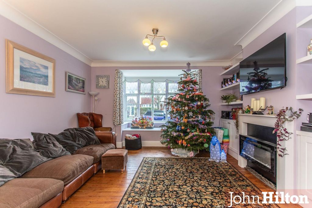 Property photo 2 of 22 Welbeck Avenue13.Jpg