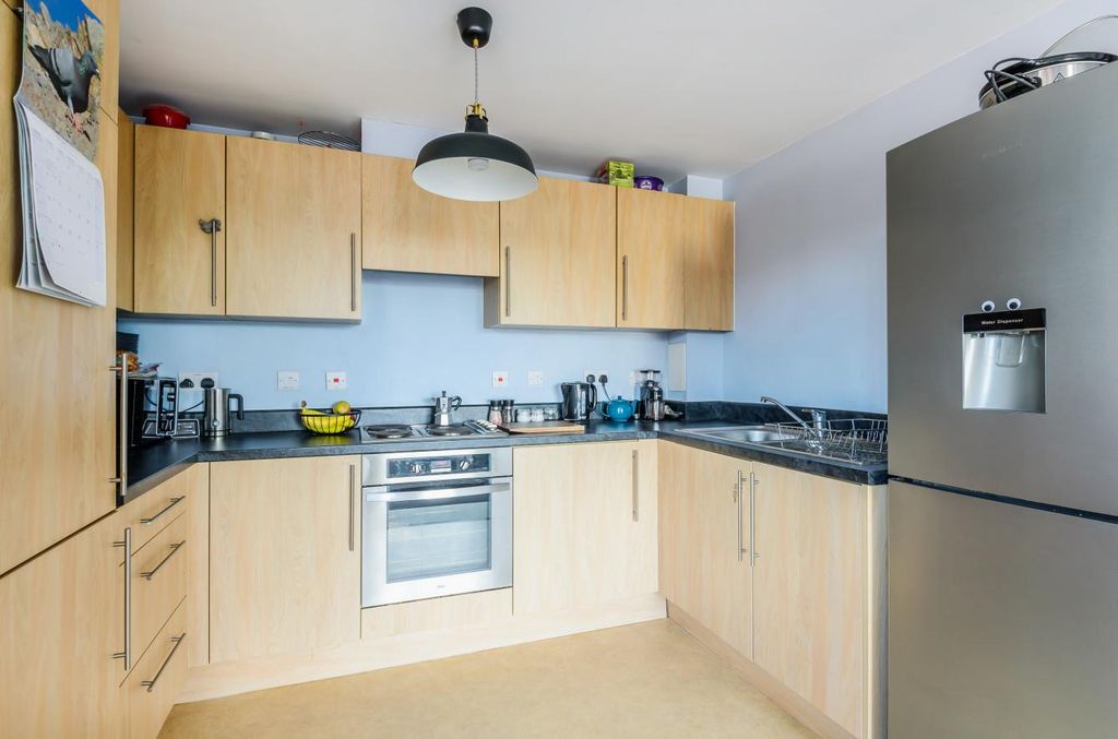 Property photo 3 of 11