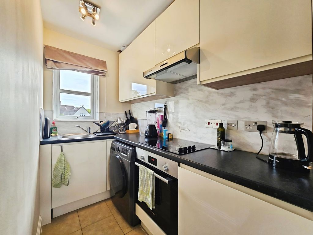 Property photo 2 of 5 Kitchen